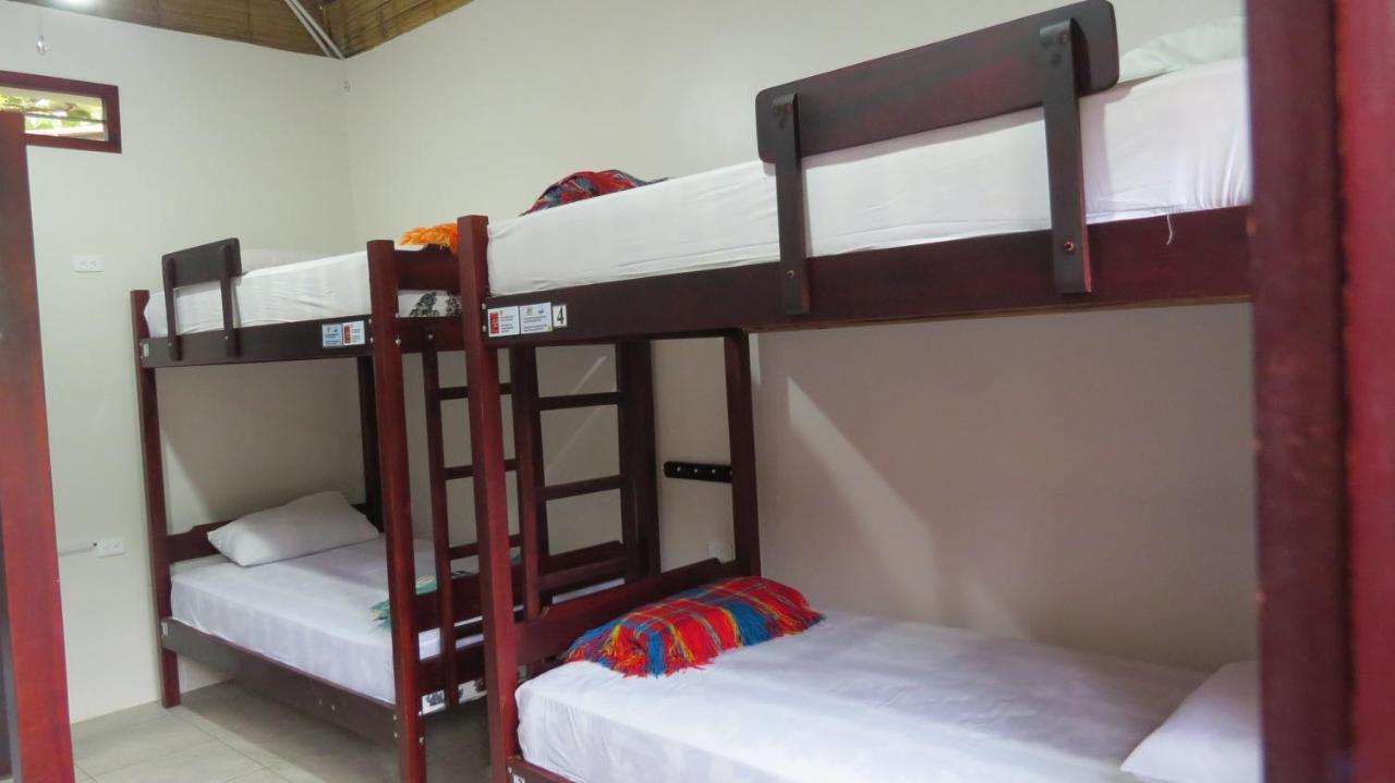 Esperanto Bed & Breakfast Surf Hostel Montañita エクステリア 写真