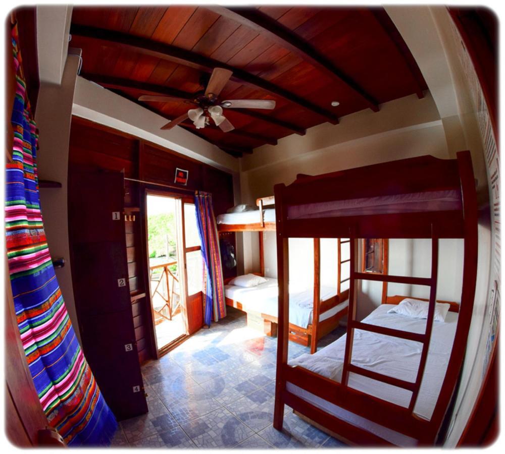 Esperanto Bed & Breakfast Surf Hostel Montañita エクステリア 写真