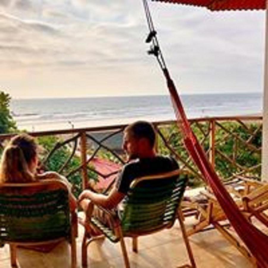 Esperanto Bed & Breakfast Surf Hostel Montañita エクステリア 写真