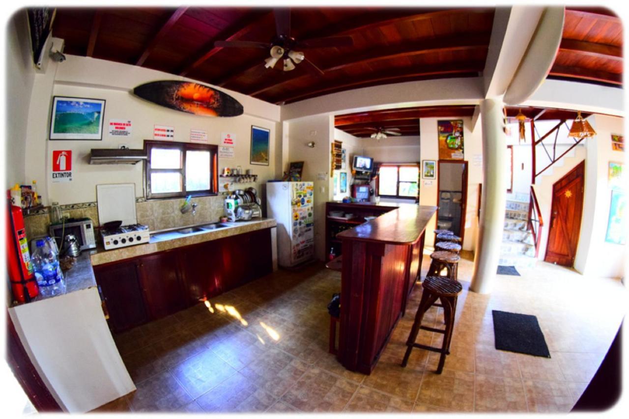 Esperanto Bed & Breakfast Surf Hostel Montañita エクステリア 写真