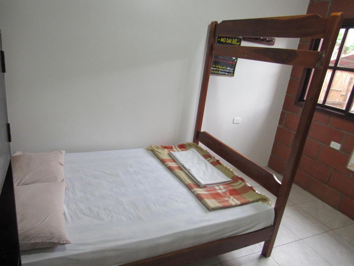 Esperanto Bed & Breakfast Surf Hostel Montañita エクステリア 写真