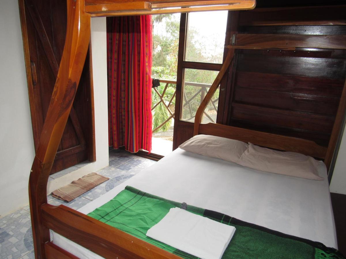 Esperanto Bed & Breakfast Surf Hostel Montañita エクステリア 写真