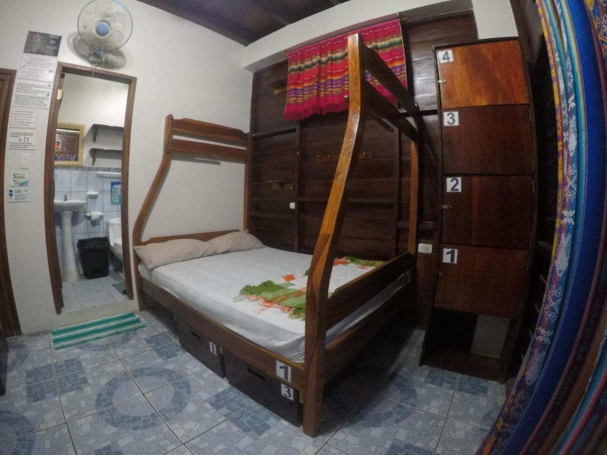 Esperanto Bed & Breakfast Surf Hostel Montañita エクステリア 写真