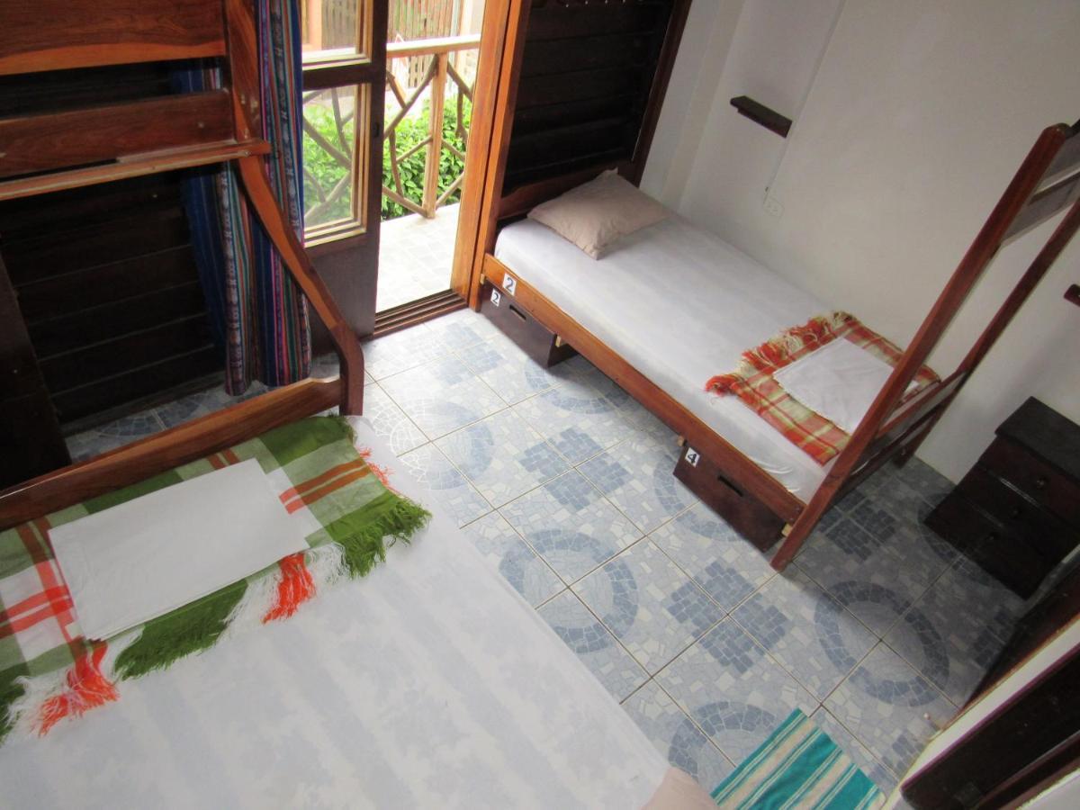 Esperanto Bed & Breakfast Surf Hostel Montañita エクステリア 写真