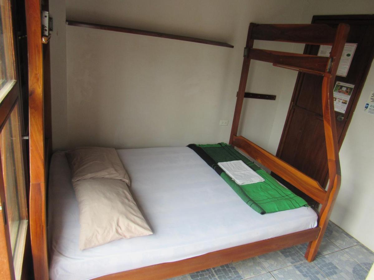 Esperanto Bed & Breakfast Surf Hostel Montañita エクステリア 写真