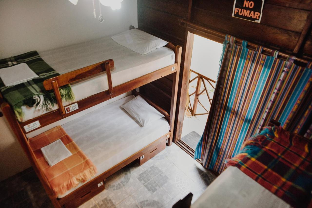 Esperanto Bed & Breakfast Surf Hostel Montañita エクステリア 写真