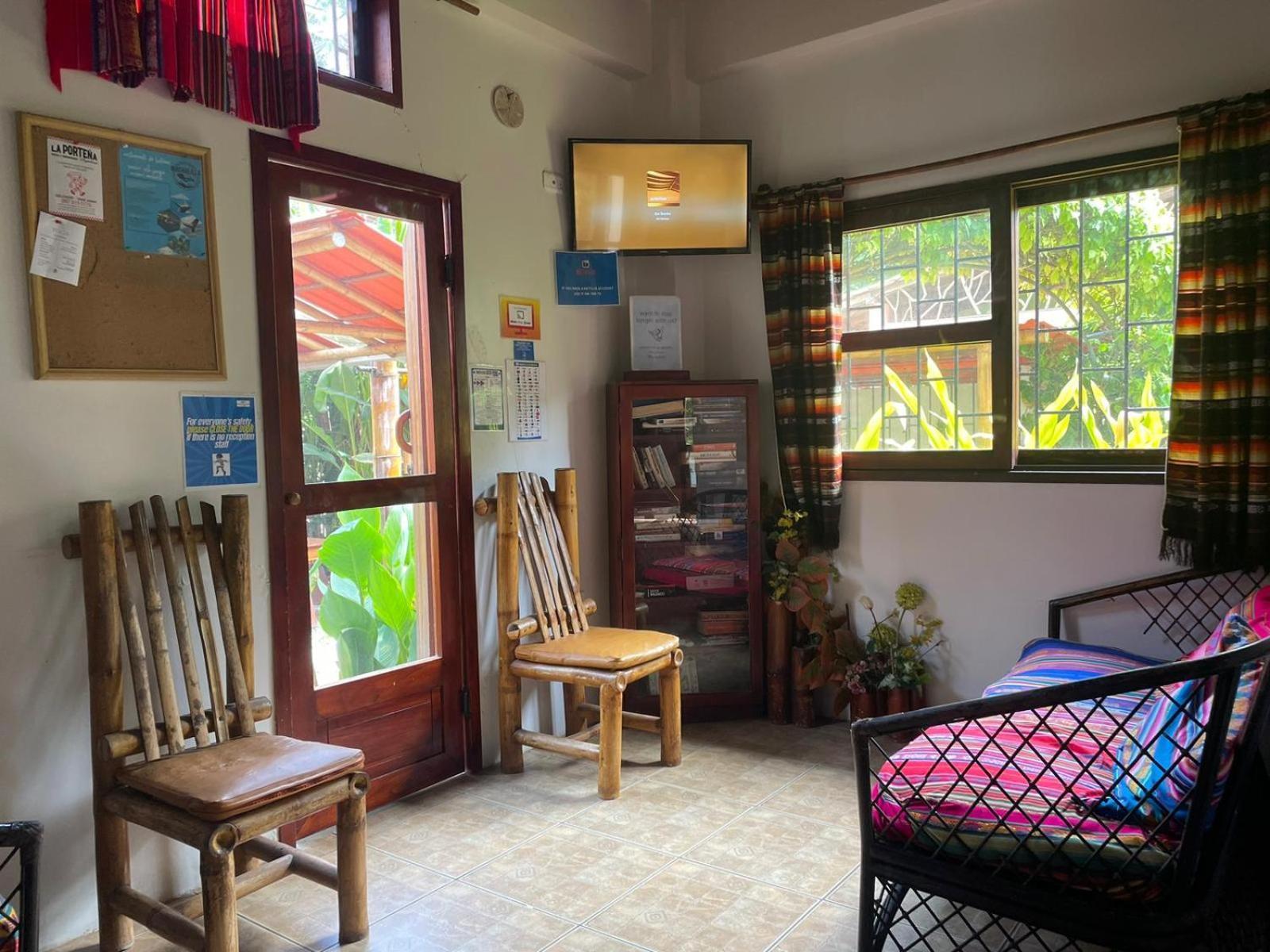 Esperanto Bed & Breakfast Surf Hostel Montañita エクステリア 写真