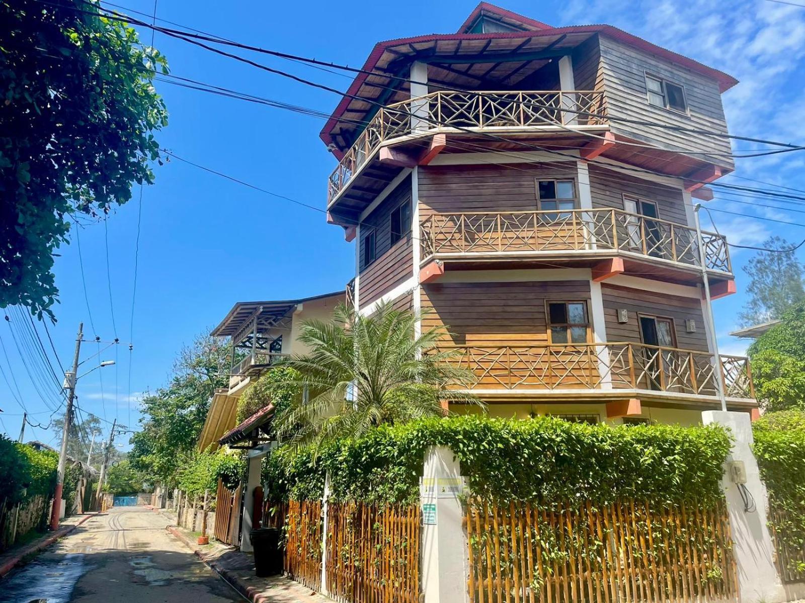 Esperanto Bed & Breakfast Surf Hostel Montañita エクステリア 写真